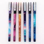 مجموعة أقلام جل بتصميم المجرات