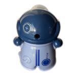 براية أقلام بشكل رائد فضاء