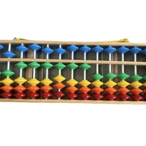 لوحة العد الخشبية بالألوان