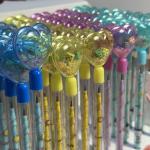 قلم رصاص مزخرف برأس قلب شفاف