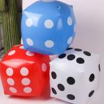 حجر النرد العملاق النفاخ